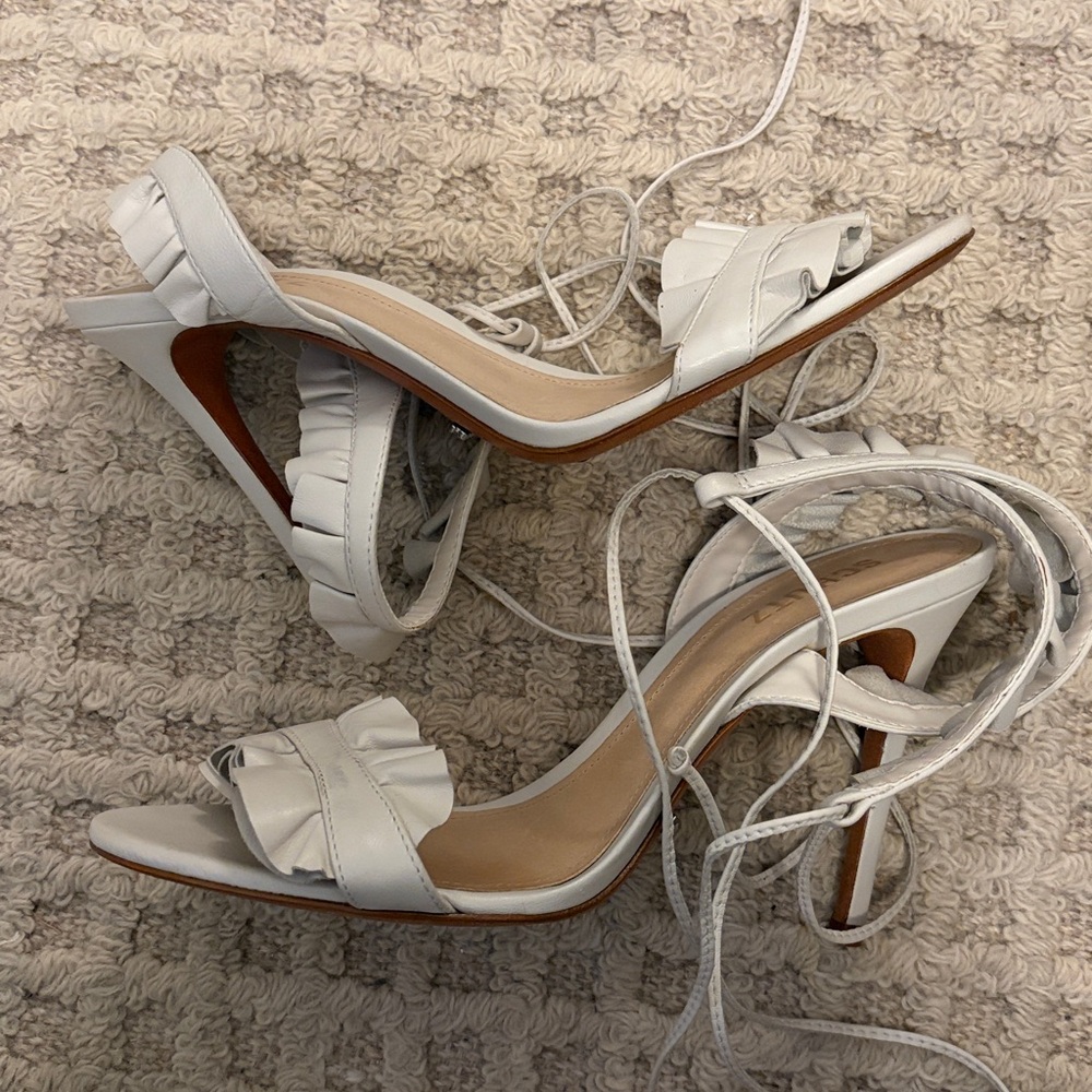 SCHUTZ Irem Ruffle Leather Ankle Strap Kitten heel 9 - Picture 10 of 11
